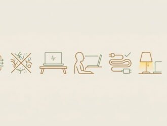 Seven rules for using an HP laptop on a bed safely, shown as icons.